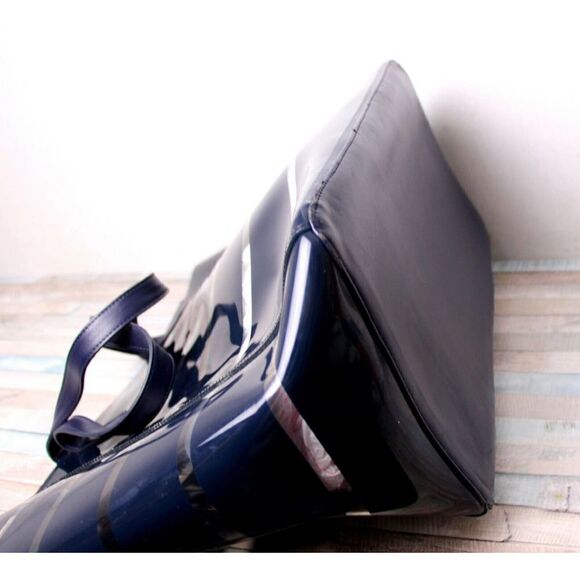 Tommy Bahama CLEAR BLUE PLASTIC LEATHER HANDLES BOTTOM TOTE SHOULDER BAG HANDBAG - Picture 9 of 10